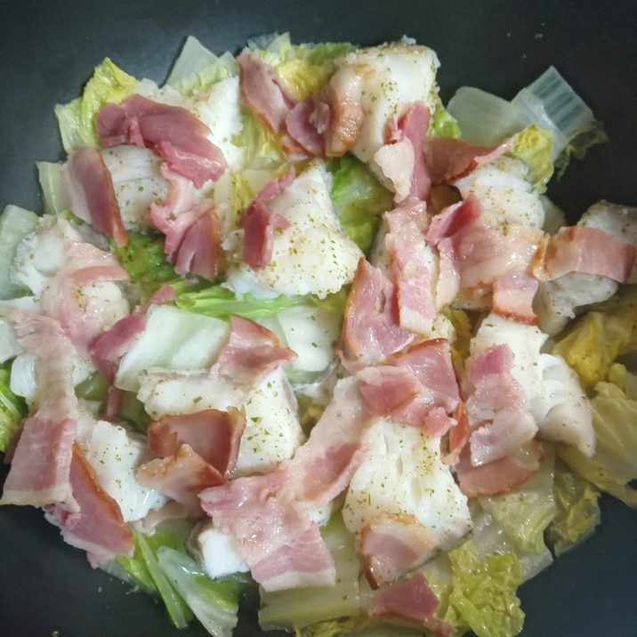 鱈と白菜とベーコンの蒸し煮